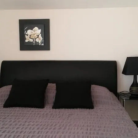 Apartment G&b